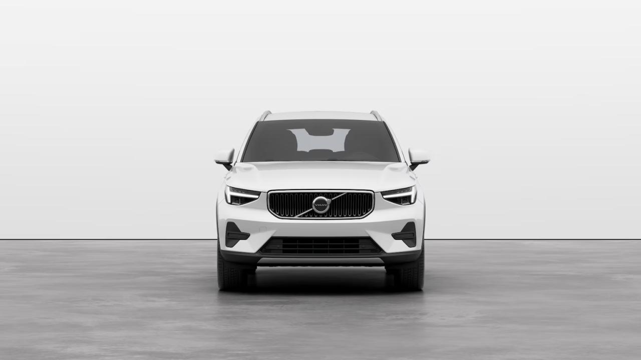 Volvo XC40 2.0 B3 G Core Auto 2025