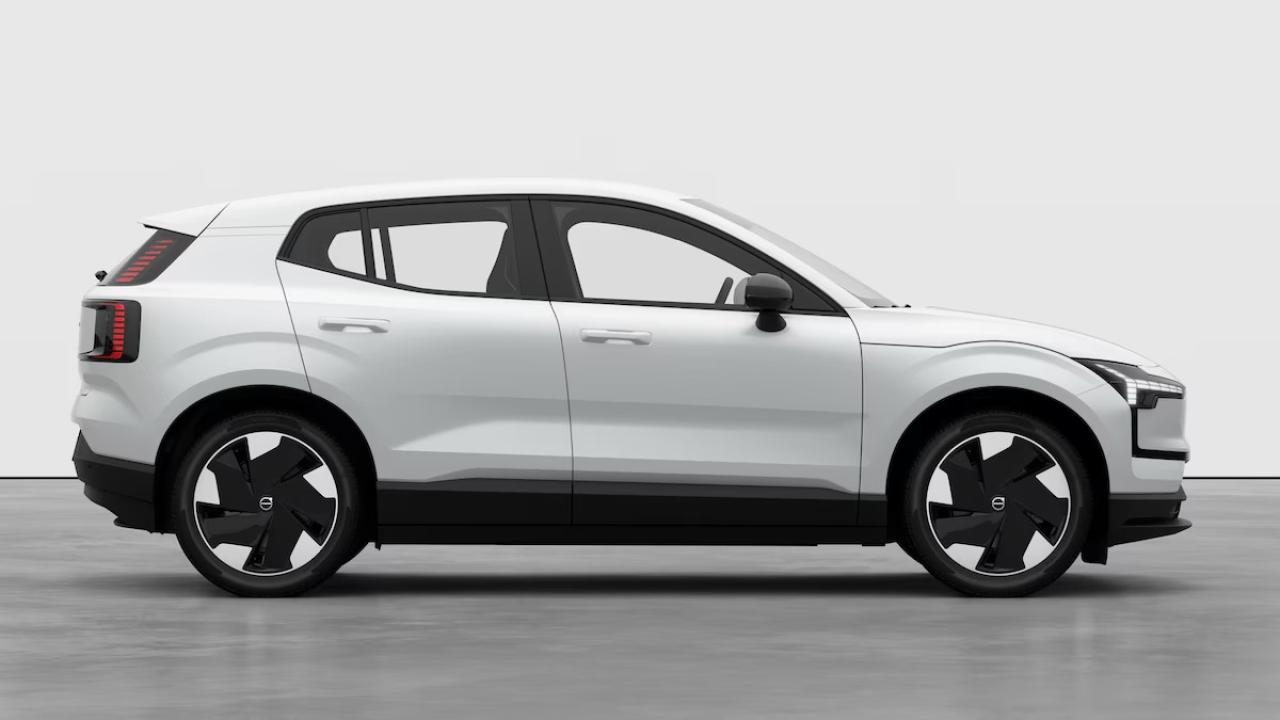 Volvo EX30 Single Motor Extended Range Core Auto 2026